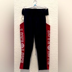 Under the knee leggings
With side poquets
Size small